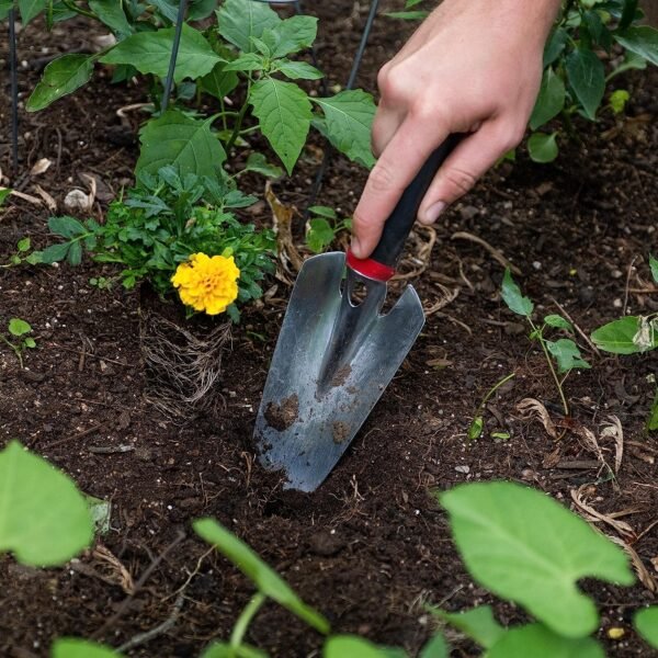 Radius Garden 10011 Ergonomic Aluminum Hand Trowel, Red - Image 4